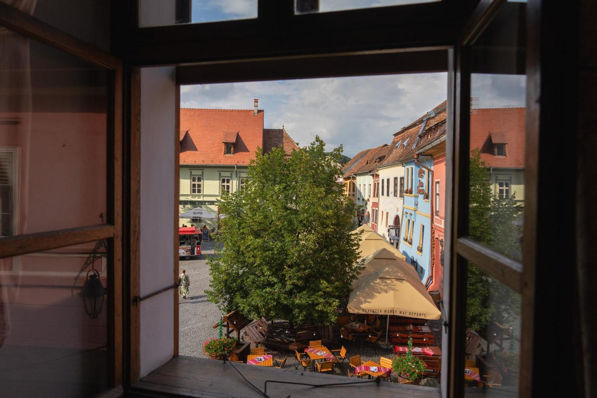 Hotel Casa Cu Cerb Sighişoara Exteriér fotografie